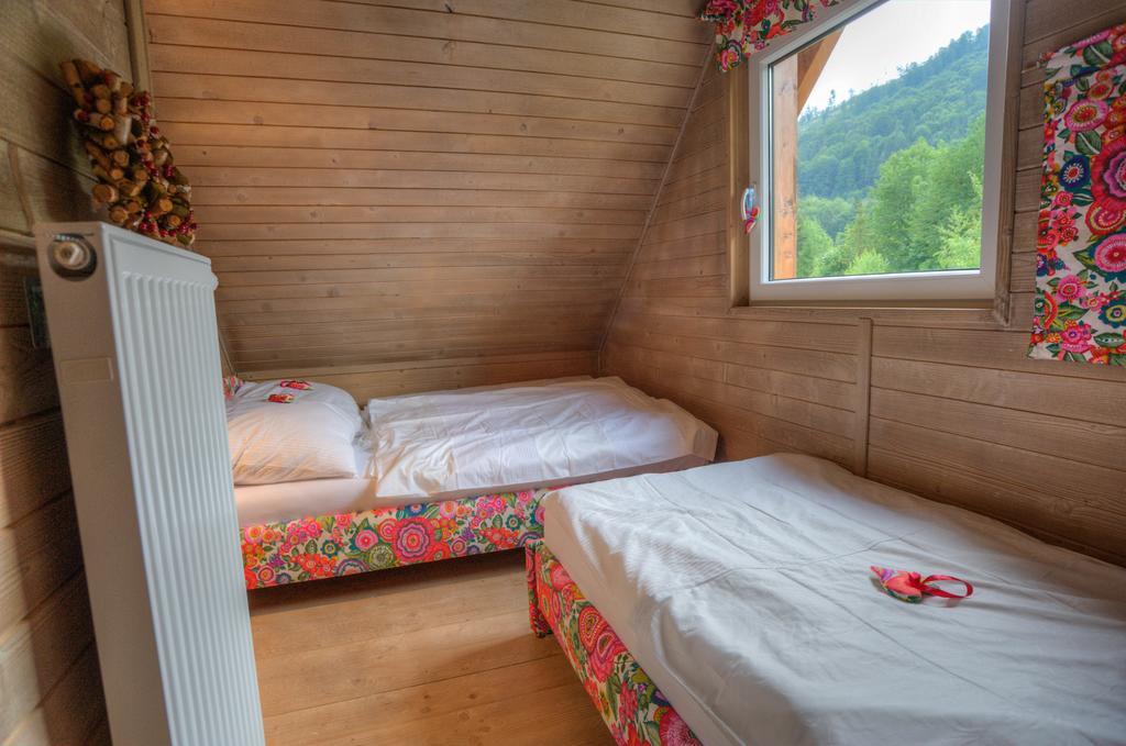 Mala Osada Domki Z Jacuzzi Przy Gondoli Щирк Номер фото